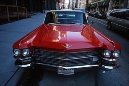 Automobiles;Autos;Cars;Color;Colour;Kaleidos;Kaleïdos;New-York-City;NYC;Red;Tarek-Charara;United-States-of-America;USA;Cadillac;Manhattan;La-parole-à-limage